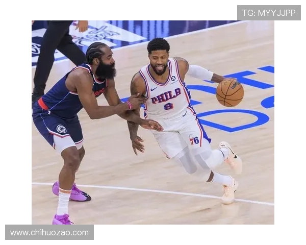 詹姆斯重返赛场领衔湖人新赛季目标瞄准总冠军，杜兰特与哈登伤情最新进展