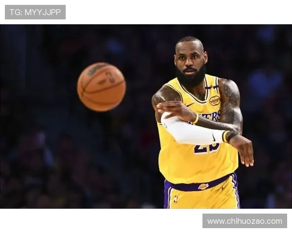 詹姆斯率湖人逆转强敌西部格局再起波澜季后赛悬念升级引发关注潮